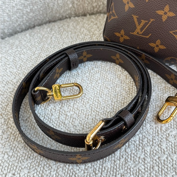 LOUIS VUITTON Monogram Pochette Métis - Picture 12 of 14